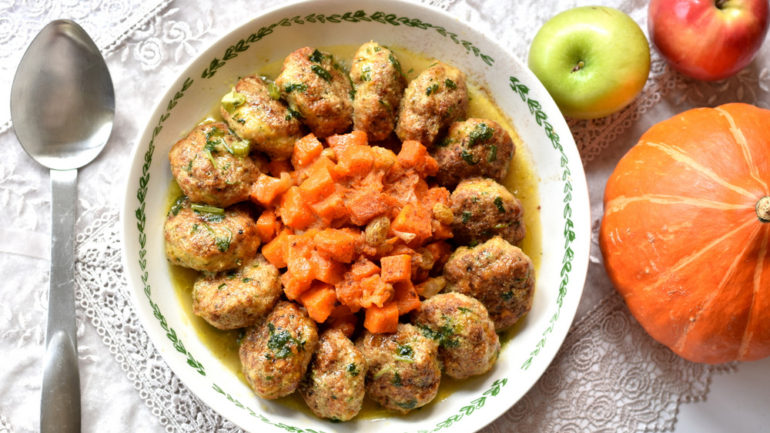 קדירת קציצות דגים עם קוביות דלעת בדבש