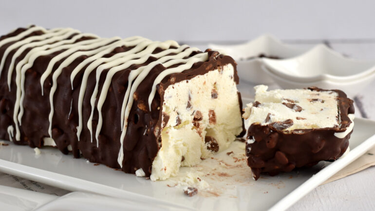 עוגת גלידה "מגנום" שלושה שוקולדים