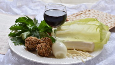 מה נשתנה הלילה הזה? מורה נבוכים לליל הסדר